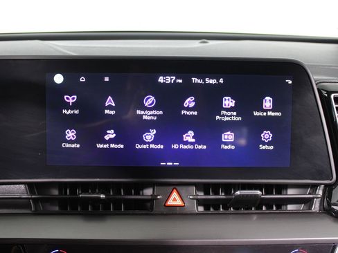 Used 2023 Kia Sportage EX image 12