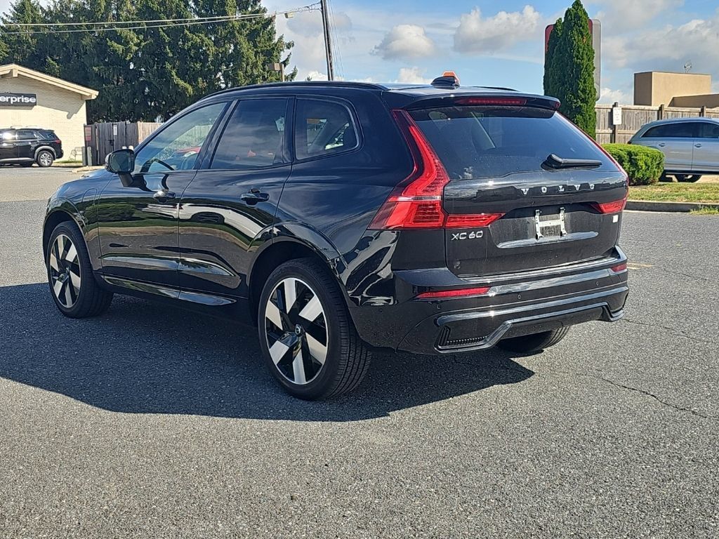 Used 2024 Volvo XC60 T8 Plus w/ Protection Package Premier AWD/4WD image 15