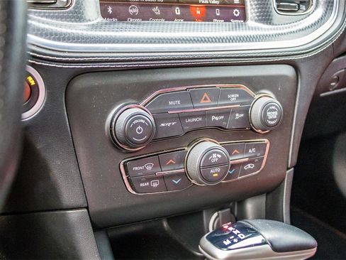 Used 2022 Dodge Charger SRT Hellcat w/ Harman/Kardon Audio Group image 35