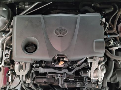 Used 2019 Toyota Camry LE image 30