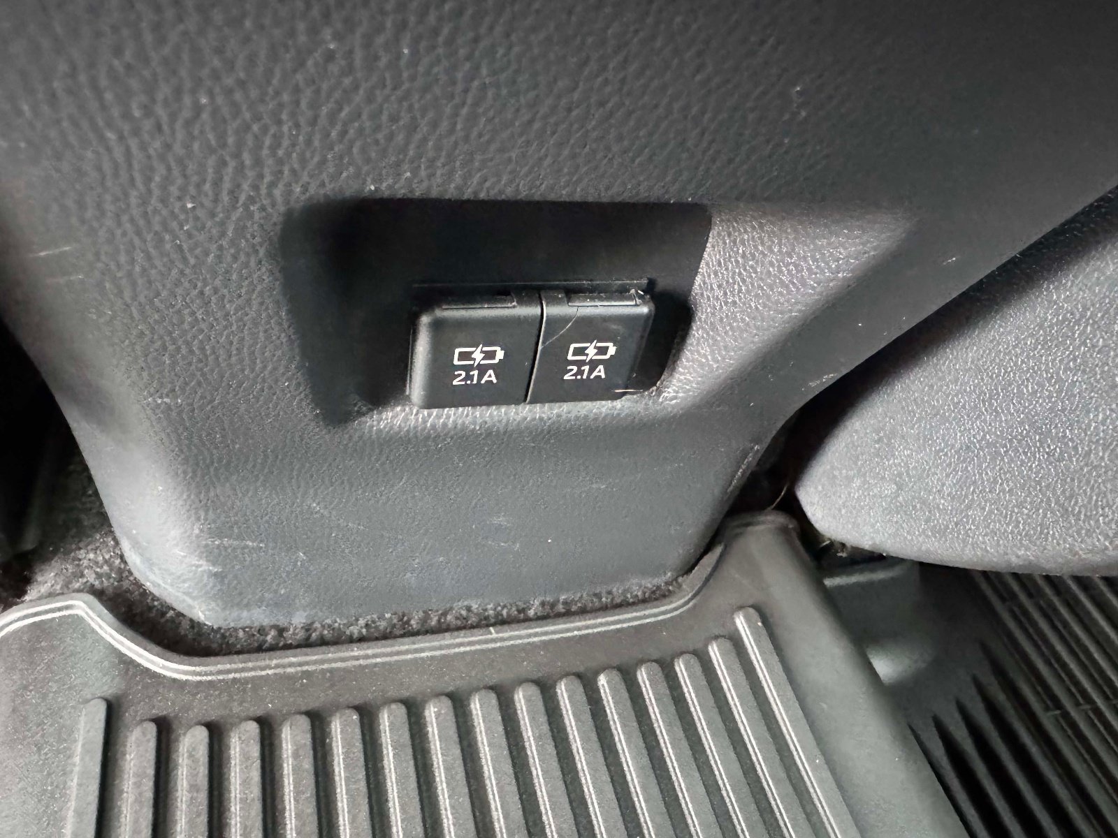 Used 2021 Toyota RAV4 Limited w/ Limited Grade Weather Package AWD/4WD image 23