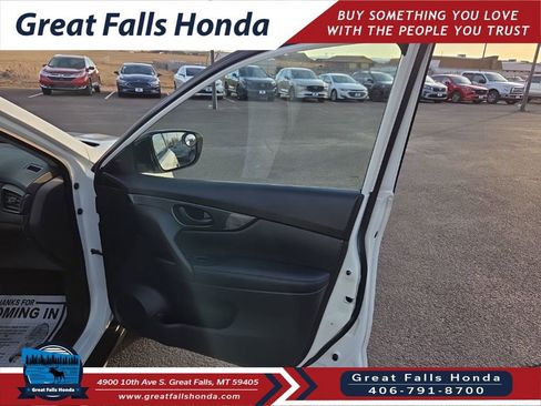 Used 2019 Nissan Rogue S image 16