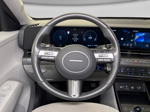 Used 2024 Hyundai Kona SEL FWD image 9