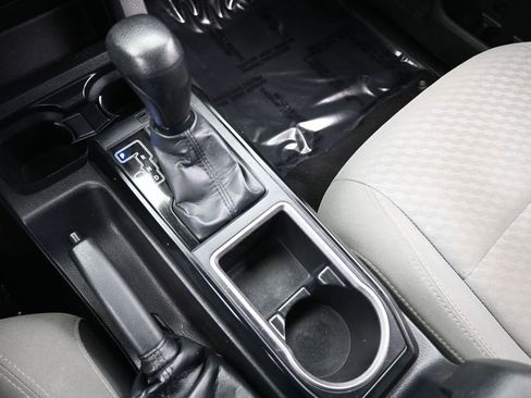 Used 2022 Toyota Tacoma 2WD Double Cab image 23