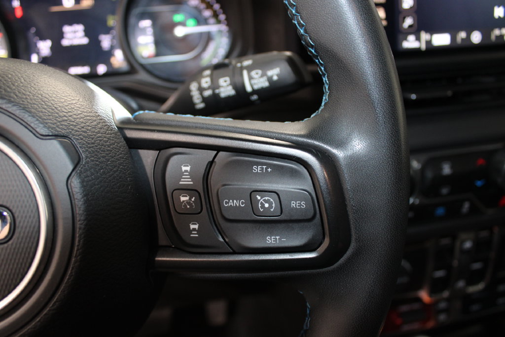Used 2024 Jeep Wrangler Unlimited Rubicon 4xe AWD/4WD image 33