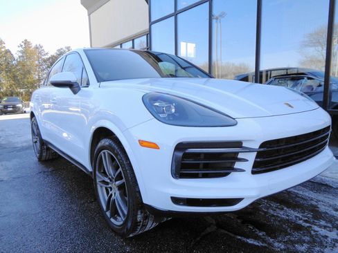 Used 2020 Porsche Cayenne image 3