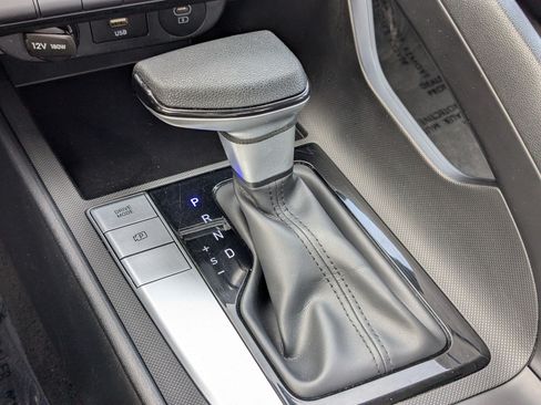 Certified 2024 Hyundai Elantra SEL FWD image 28