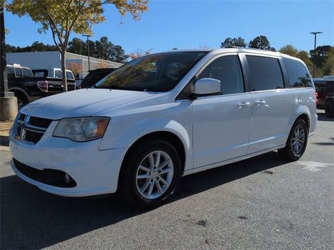 Certified 2019 Dodge Grand Caravan SXT image 7