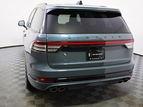 New 2026 Lincoln Aviator Black Label w/ Jet Appearance Package image 4