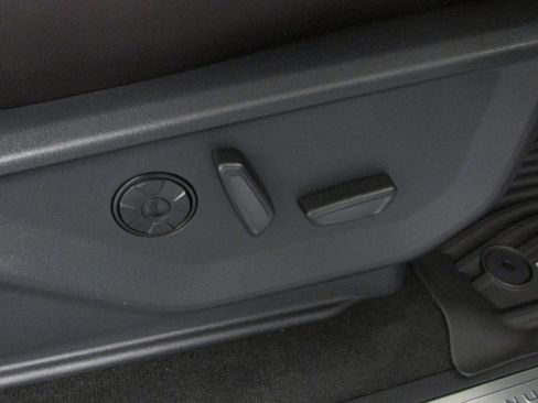 New 2025 Ford Expedition Platinum w/ Platinum Ultimate Package image 29