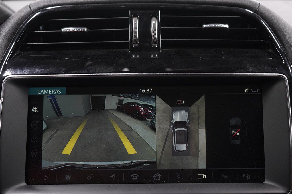 Used 2019 Jaguar F-PACE Portfolio AWD/4WD image 18