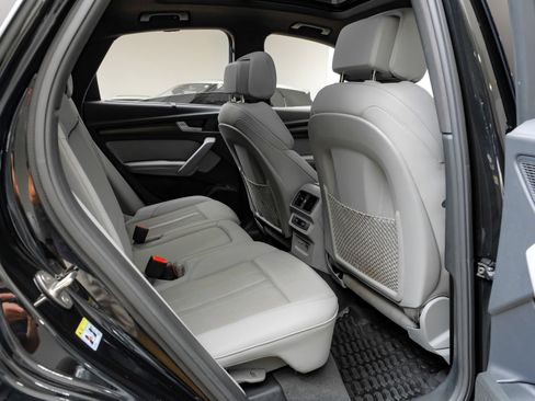 Used 2023 Audi Q5 2.0T Premium Plus w/ Premium Plus Package AWD/4WD image 40