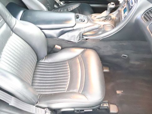 Used 1998 Chevrolet Corvette Coupe w/ Roof Pkg RWD image 37