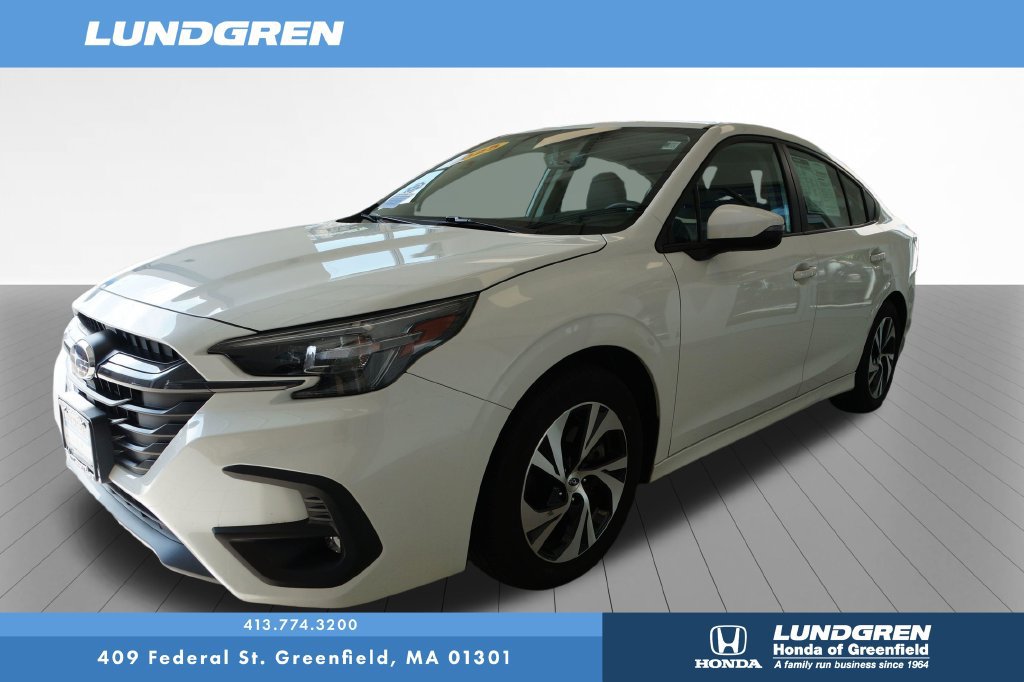 Used 2025 Subaru Legacy Premium AWD/4WD image 3