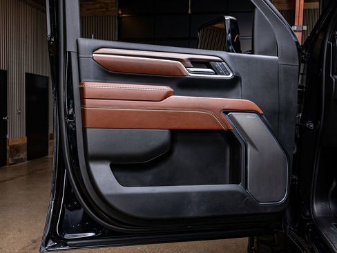 Used 2024 GMC Sierra 2500 Denali Ultimate image 35