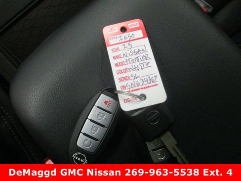 New 2025 Nissan Frontier SL image 33