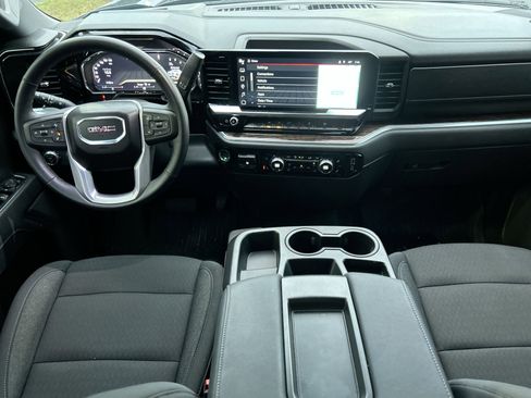 Used 2025 GMC Sierra 1500 Elevation image 18