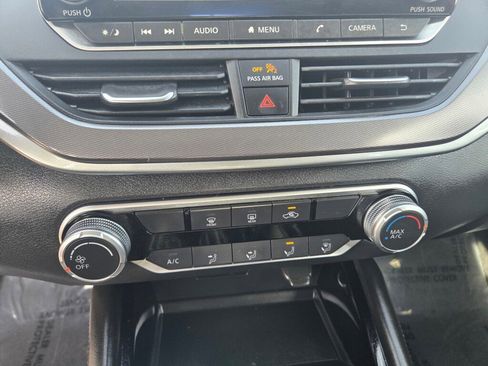 Used 2024 Nissan Altima 2.5 SR image 18