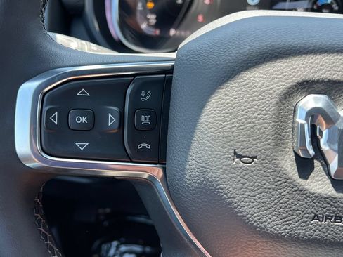New 2026 RAM 2500 Laramie AWD/4WD image 22