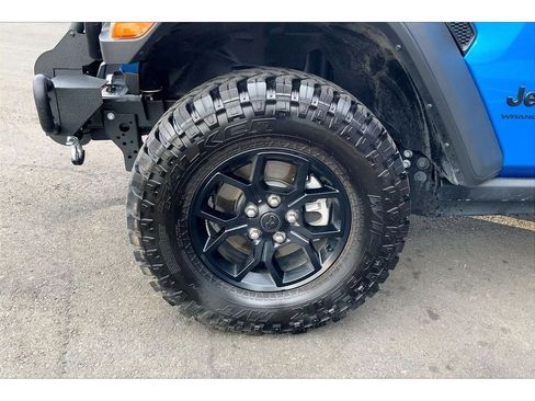 Used 2026 Jeep Wrangler Unlimited Sport AWD/4WD image 9