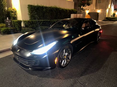 Used 2018 Ferrari GTC4Lusso T RWD image 9