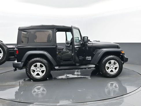 Used 2019 Jeep Wrangler Sport image 27