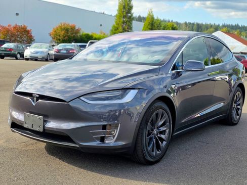 Used 2019 Tesla Model X 100D AWD/4WD image 7