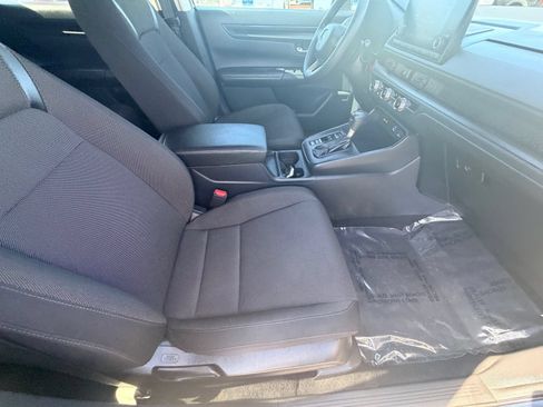Used 2025 Honda CR-V LX image 14