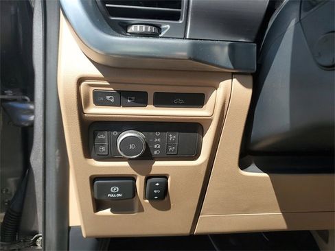 Used 2021 Ford F150 Lariat w/ Equipment Group 502A High image 25