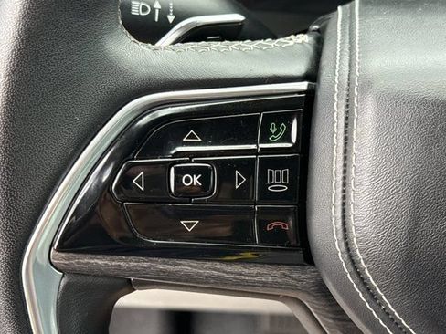 Used 2021 Jeep Grand Cherokee L Overland w/ Luxury Tech Group IV AWD/4WD image 26