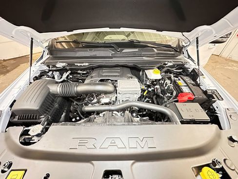 New 2026 RAM 1500 Laramie AWD/4WD image 47