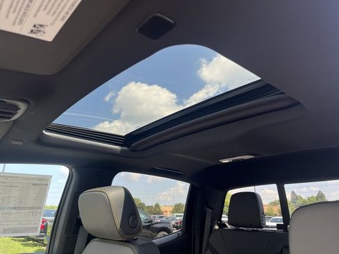 New 2025 Chevrolet Colorado ZR2 image 21