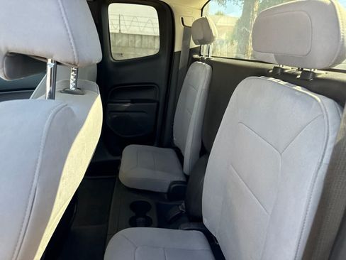 Used 2020 Chevrolet Colorado W/T w/ WT Convenience Package RWD image 15