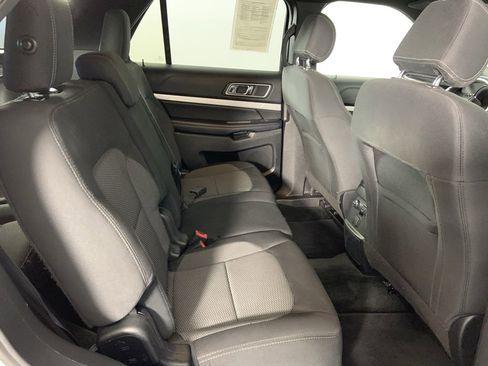 Used 2017 Ford Explorer XLT w/ Equipment Group 201A image 18