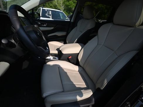 Used 2025 Subaru Ascent Limited AWD/4WD image 8