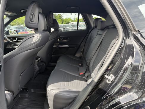 Certified 2023 Mercedes-Benz GLC 300 4MATIC image 32