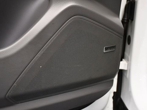 Used 2023 Porsche Cayenne image 38