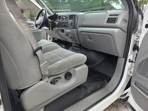 Used 2003 Ford F250 XLT RWD image 15