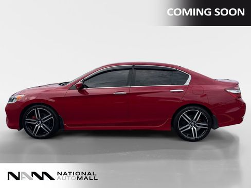 Used 2017 Honda Accord Sport image 2