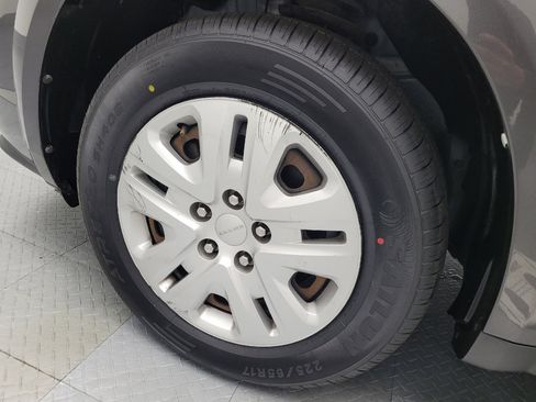 Used 2018 Dodge Journey SE image 31