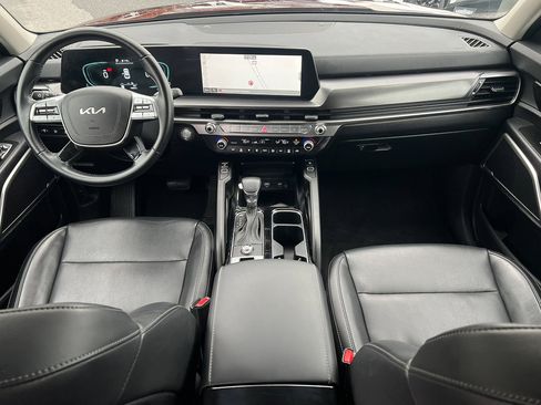 Used 2024 Kia Telluride S image 30