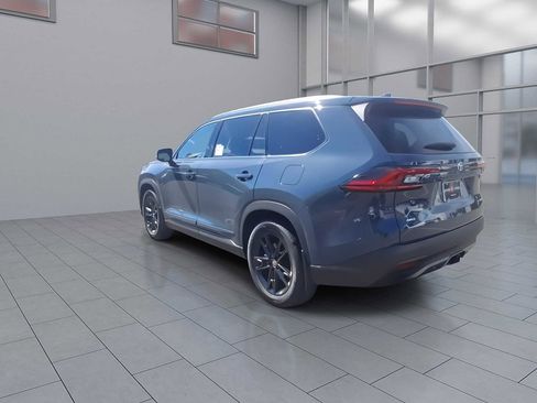 New 2026 Toyota Grand Highlander AWD image 9