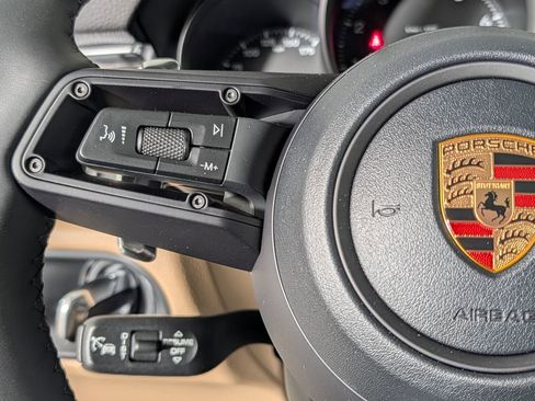 New 2026 Porsche Macan image 35