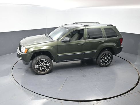Used 2007 Jeep Grand Cherokee Laredo AWD/4WD image 16