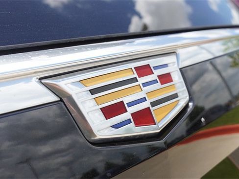 Used 2024 Cadillac Escalade ESV Premium Luxury Platinum image 10