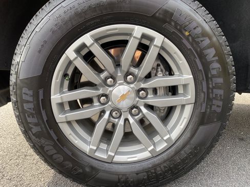 Used 2026 Chevrolet Colorado LT image 39