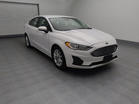 Used 2019 Ford Fusion SE FWD image 13