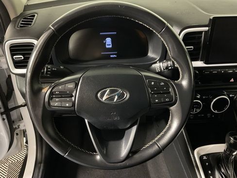 Used 2023 Hyundai Venue Limited w/ Cargo Package FWD image 25