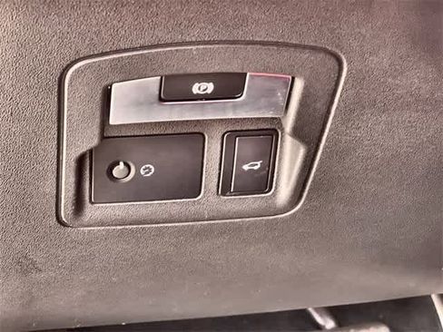 Used 2020 Land Rover Range Rover Velar SV Autobiography Dynamic image 29