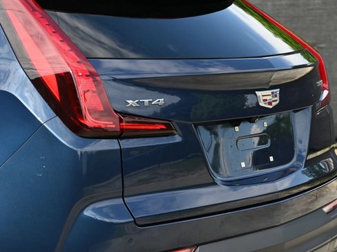Used 2021 Cadillac XT4 Luxury FWD image 9